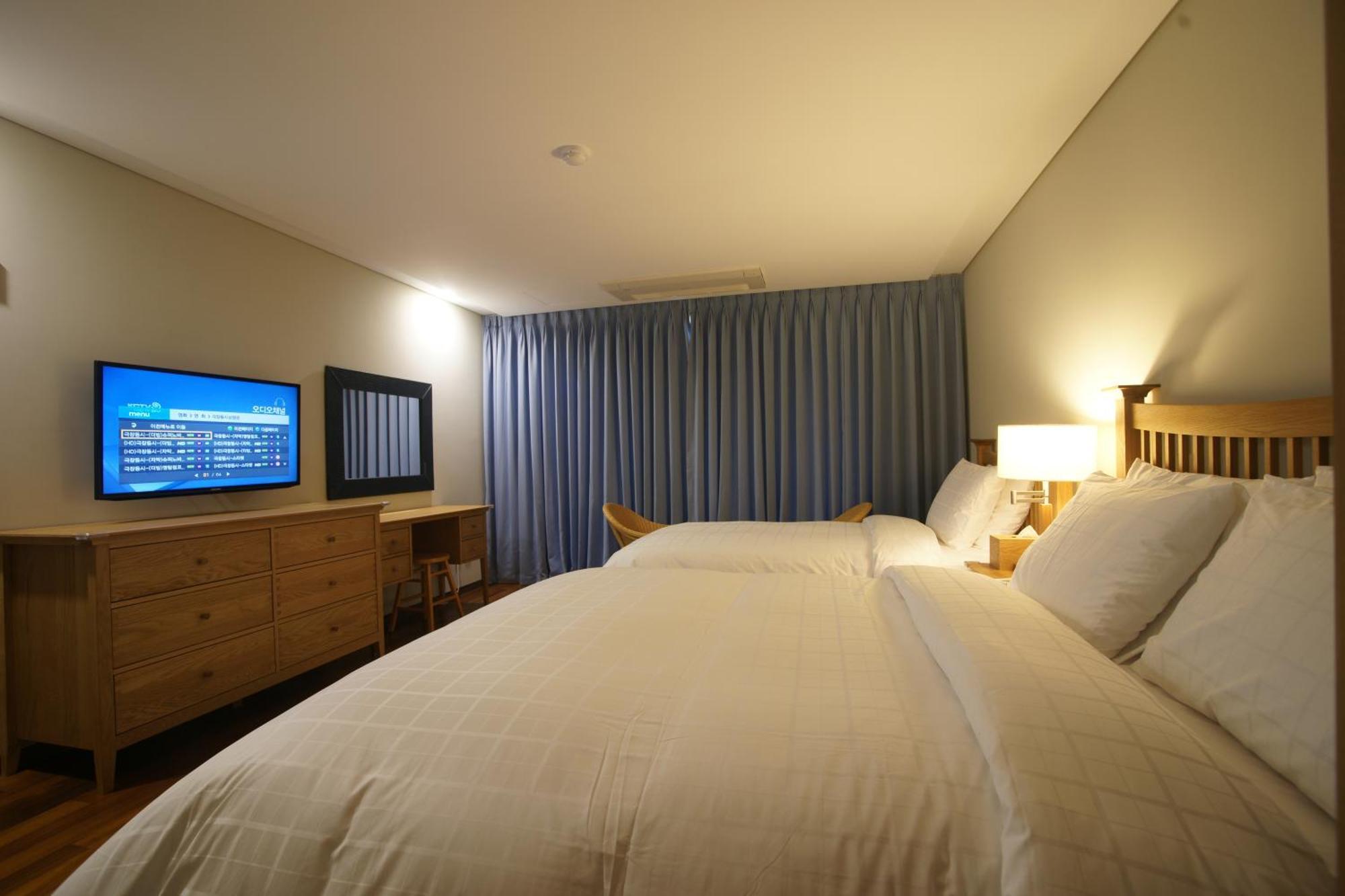Illeinn Hotel Seogwipo Esterno foto