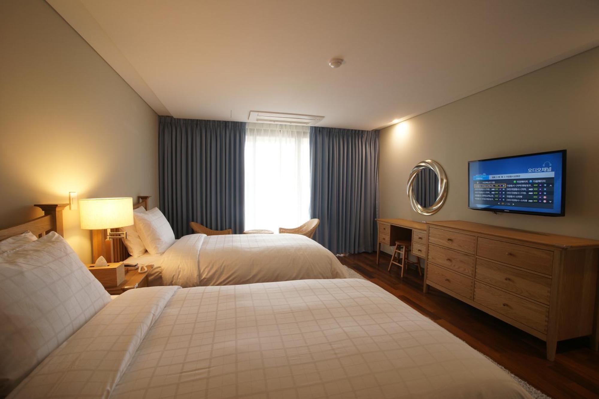 Illeinn Hotel Seogwipo Esterno foto