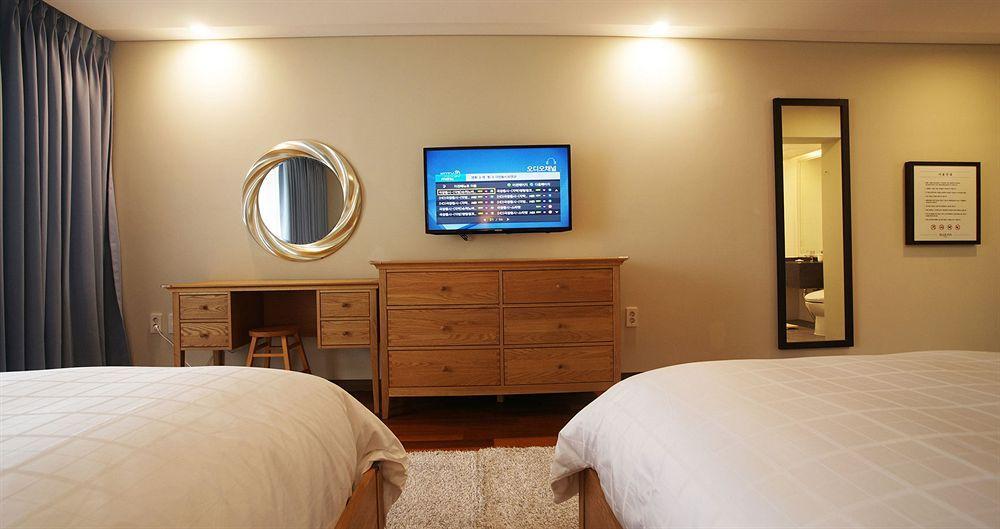 Illeinn Hotel Seogwipo Esterno foto