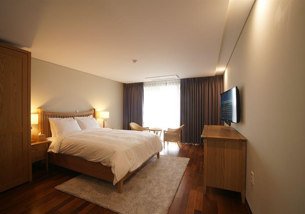 Illeinn Hotel Seogwipo Esterno foto