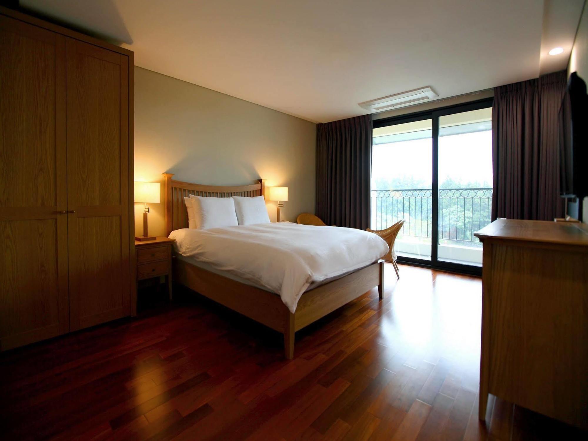 Illeinn Hotel Seogwipo Esterno foto
