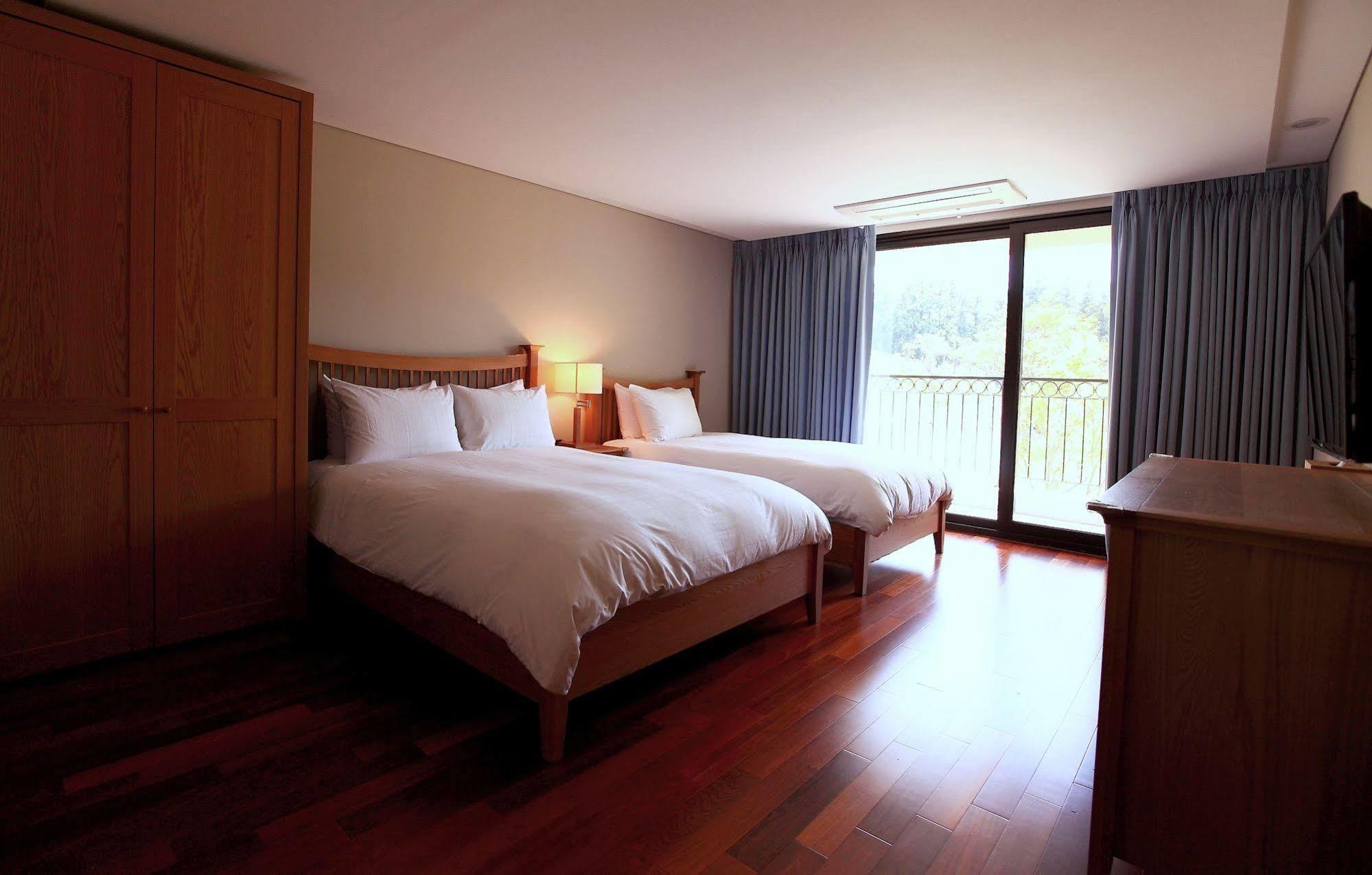 Illeinn Hotel Seogwipo Esterno foto